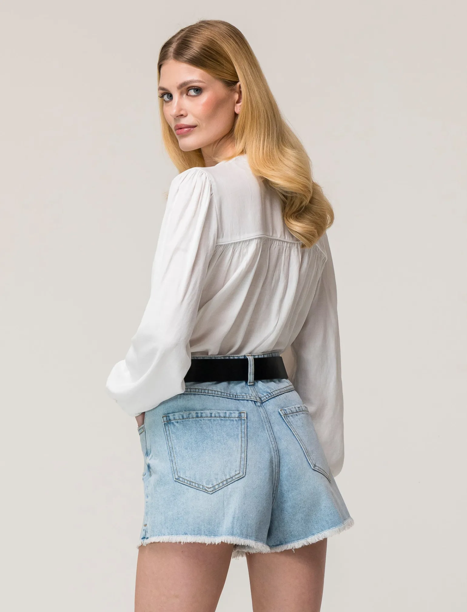 Donna Piazza Italia Camicie E Casacche<Camicia fluida con collo alla coreana e maniche ampie e applicazione nerve con arriccio -