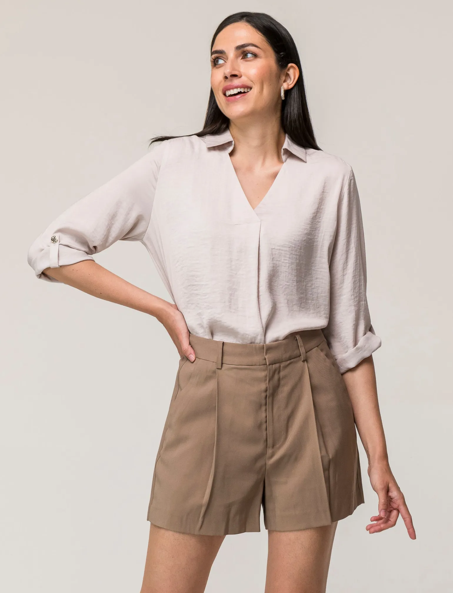 Donna Piazza Italia Donna | Camicie E Casacche<Camicia scollo a V con manica lunga risvoltabile con alette - Sabbia
