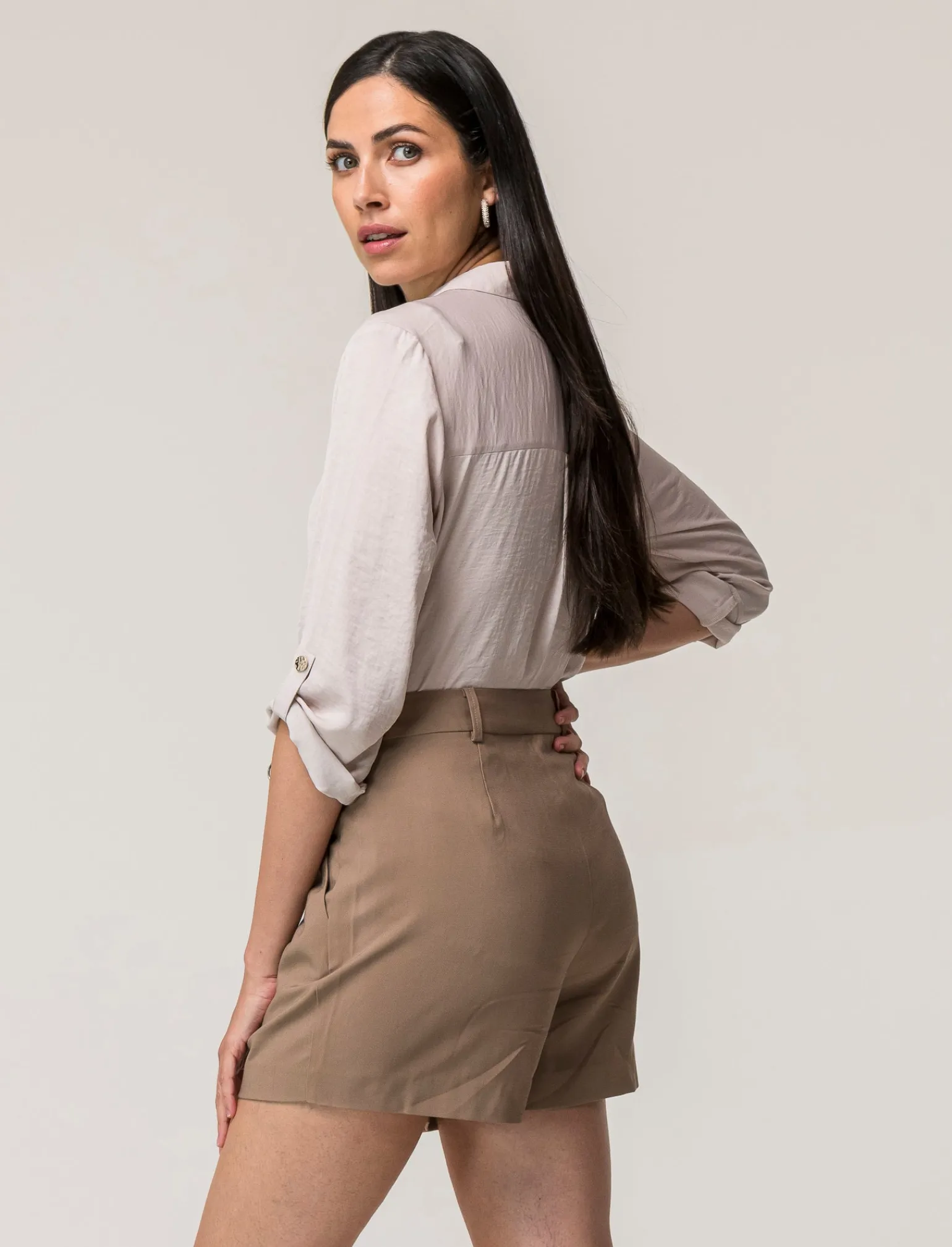 Donna Piazza Italia Donna | Camicie E Casacche<Camicia scollo a V con manica lunga risvoltabile con alette - Sabbia