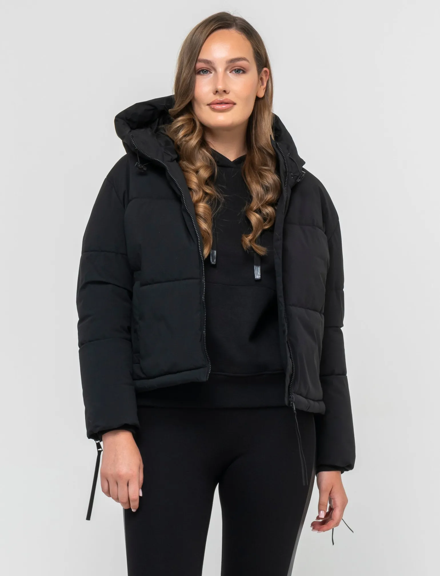 Donna Piazza Italia Donna | Giubbini E Cappotti<Giubbotto imbottito con cappuccio e chiusura con zip e coulisse -