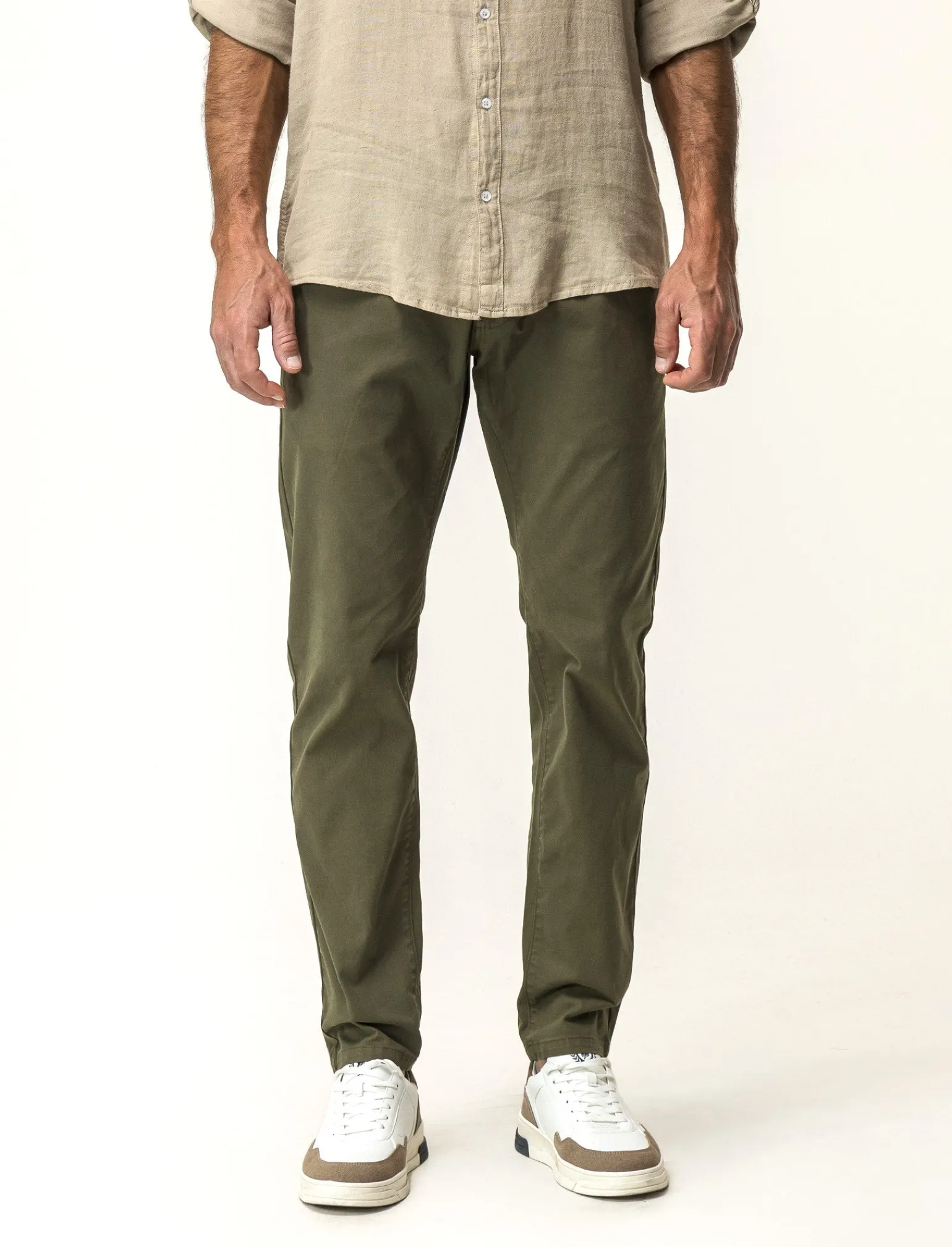 Uomo Piazza Italia Pantaloni<Pantaloni slim fit, modello chino in tessuto twill cotone elasticizzato, effetto leggermente slavato - militare